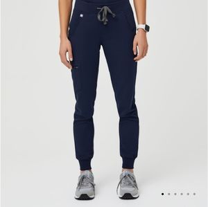 *SOLD* NEW Figs Zamora Jogger scrub pants - regular length, small, navy blue
